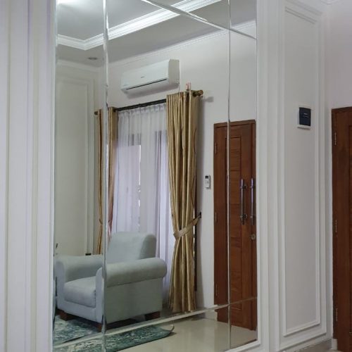 Cermin Tembok