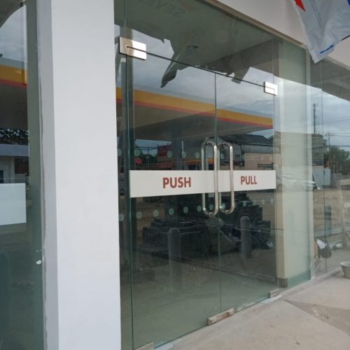 Floorhing Pintu Utama
